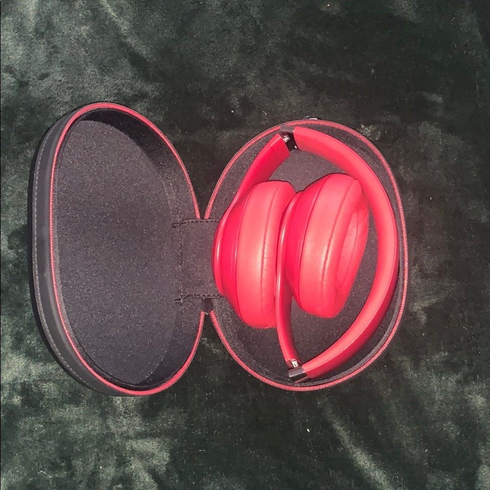 Beats Studio 3 wireless noise cancelling